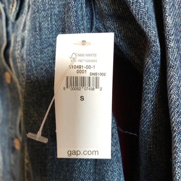 GAP WOMAN' S CLASSIC DENIM JEAN JACKET SIZE SMALL NEW WITH TAGS - Picture 4 of 15